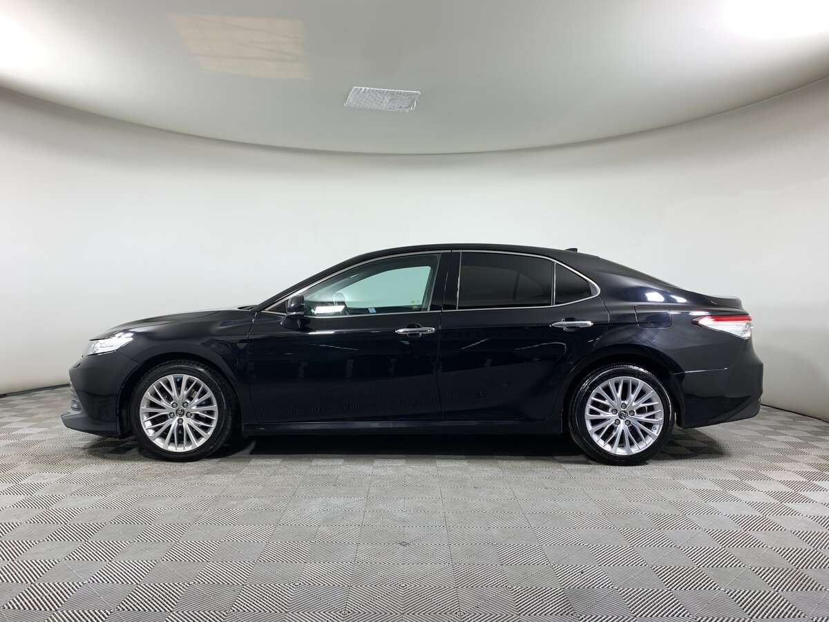 Toyota Camry с пробегом — 2018 год. Фото: #7