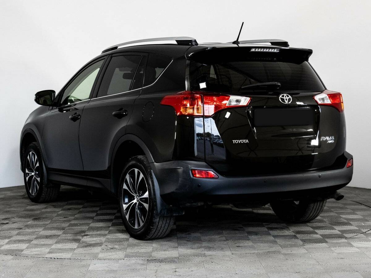 Toyota RAV4 с пробегом — 2015 год. Фото: #6