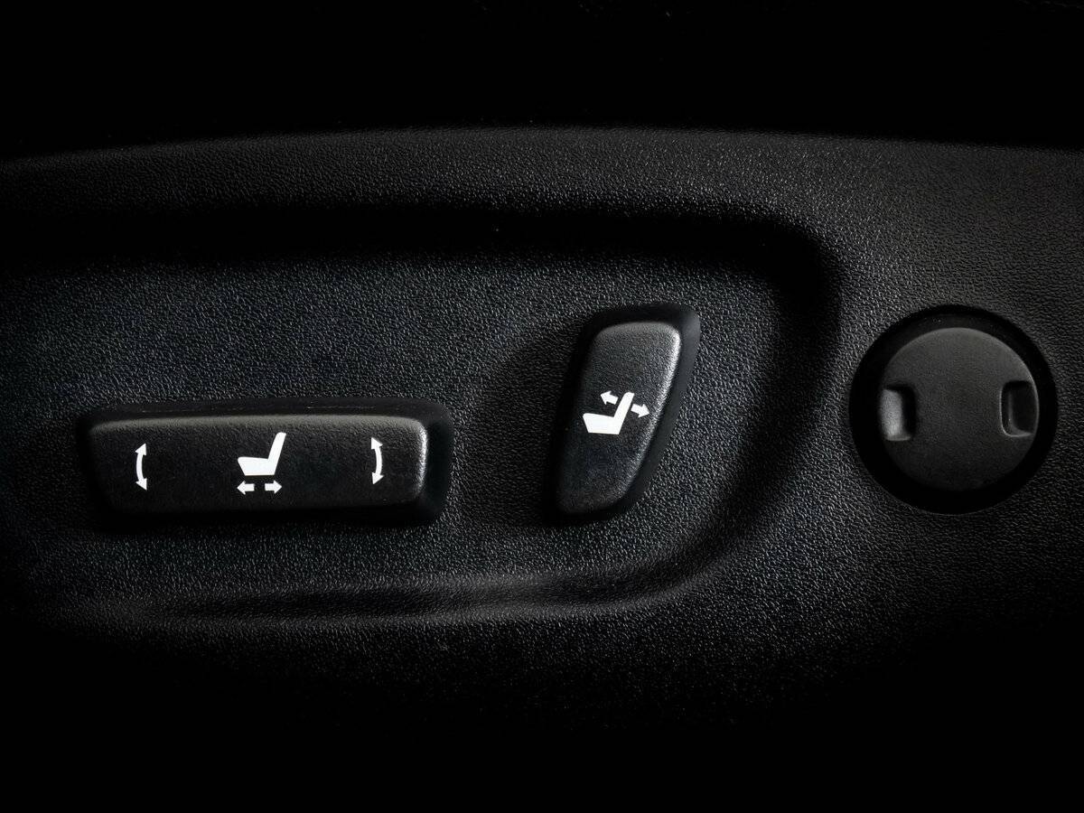 Toyota RAV4 с пробегом — 2015 год. Фото: #16