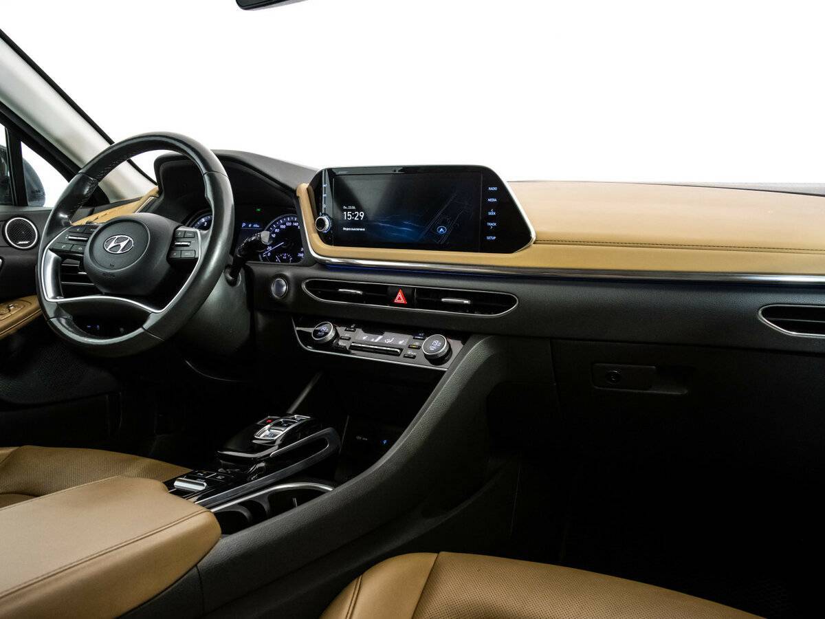 Hyundai Sonata с пробегом — 2020 год. Фото: #8