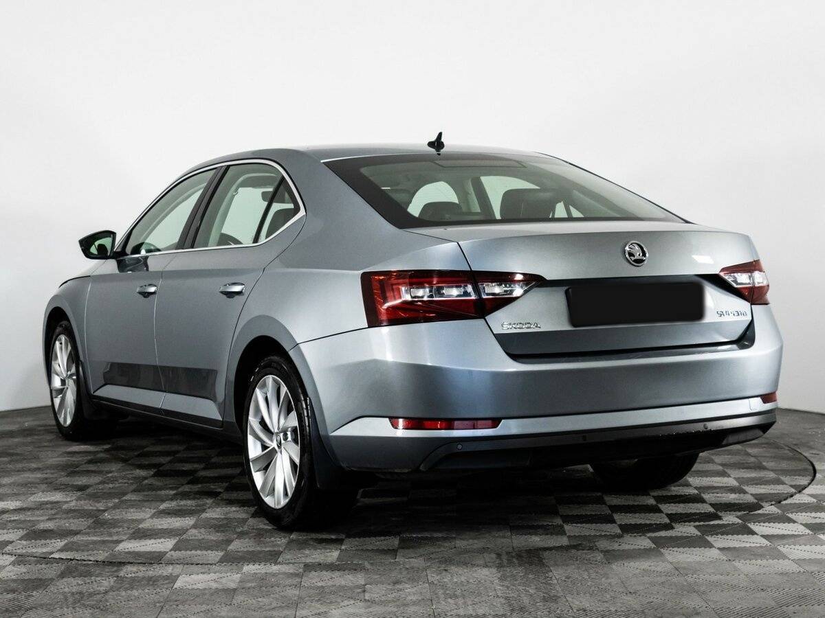 Skoda Superb с пробегом — 2017 год. Фото: #6