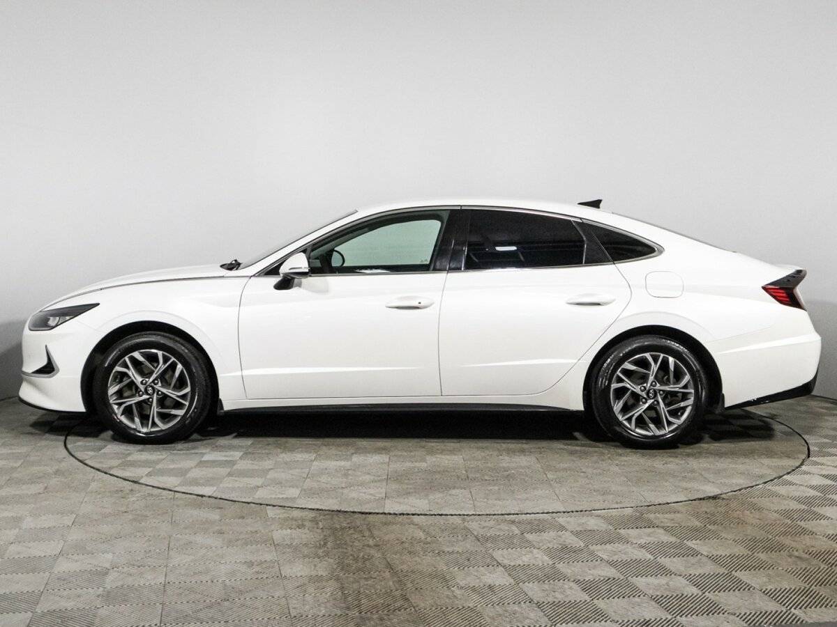 Hyundai Sonata с пробегом — 2021 год. Фото: #7