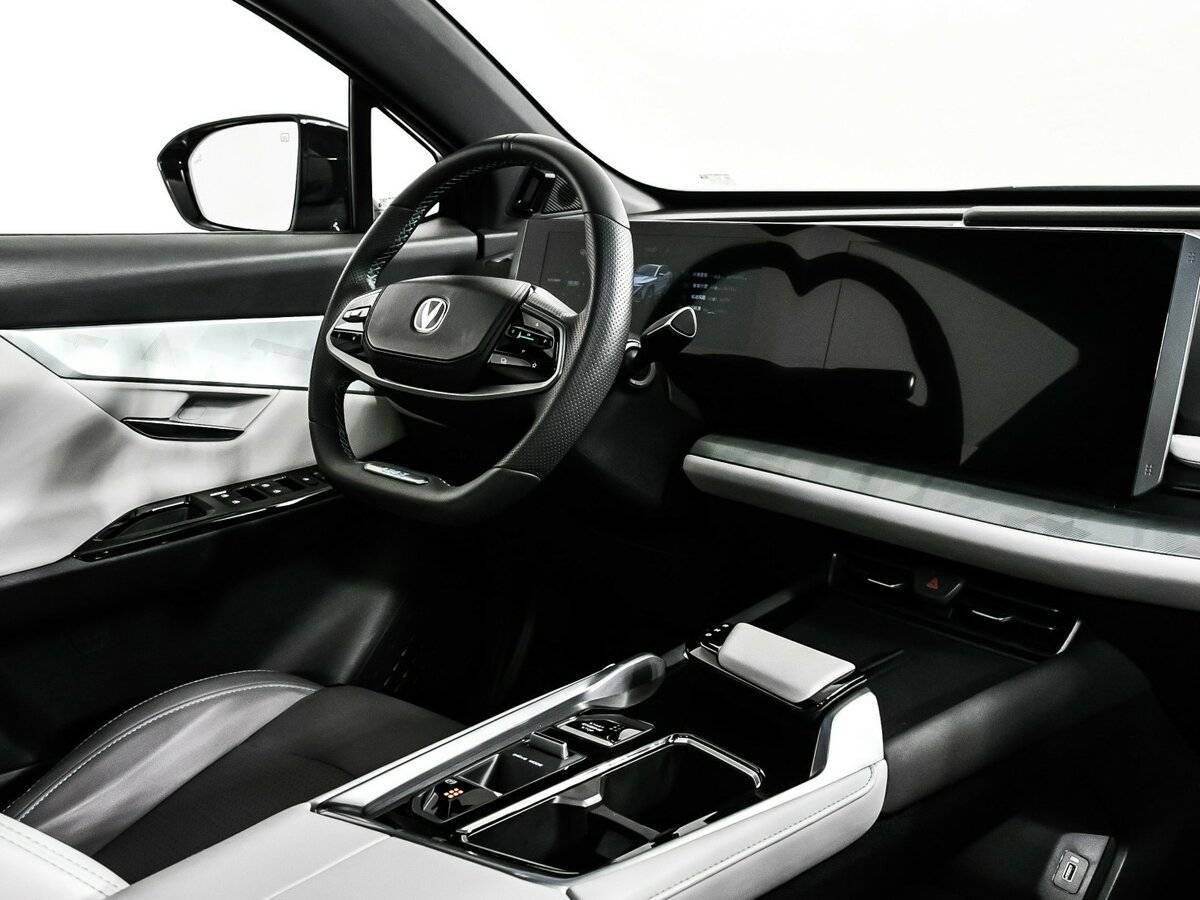 Changan UNI-T с пробегом — 2023 год. Фото: #8