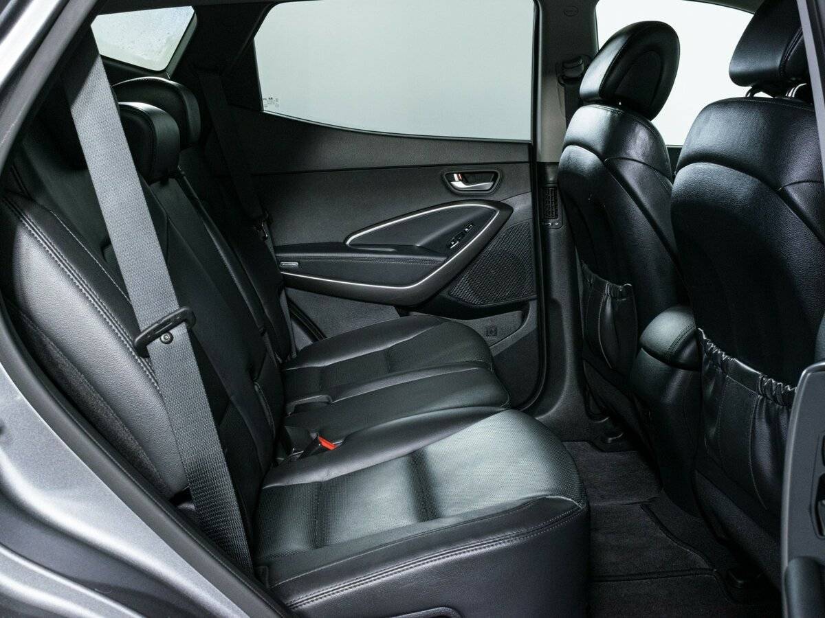 Hyundai Santa Fe с пробегом — 2016 год. Фото: #11