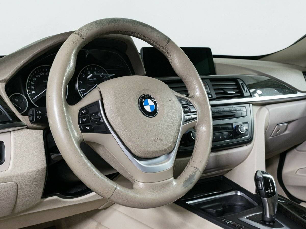 BMW 3 серии с пробегом — 2013 год. Фото: #14