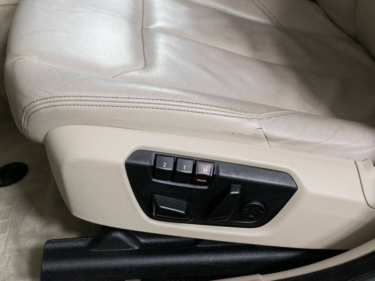 BMW 3 серии с пробегом — 2013 год. Фото: #16