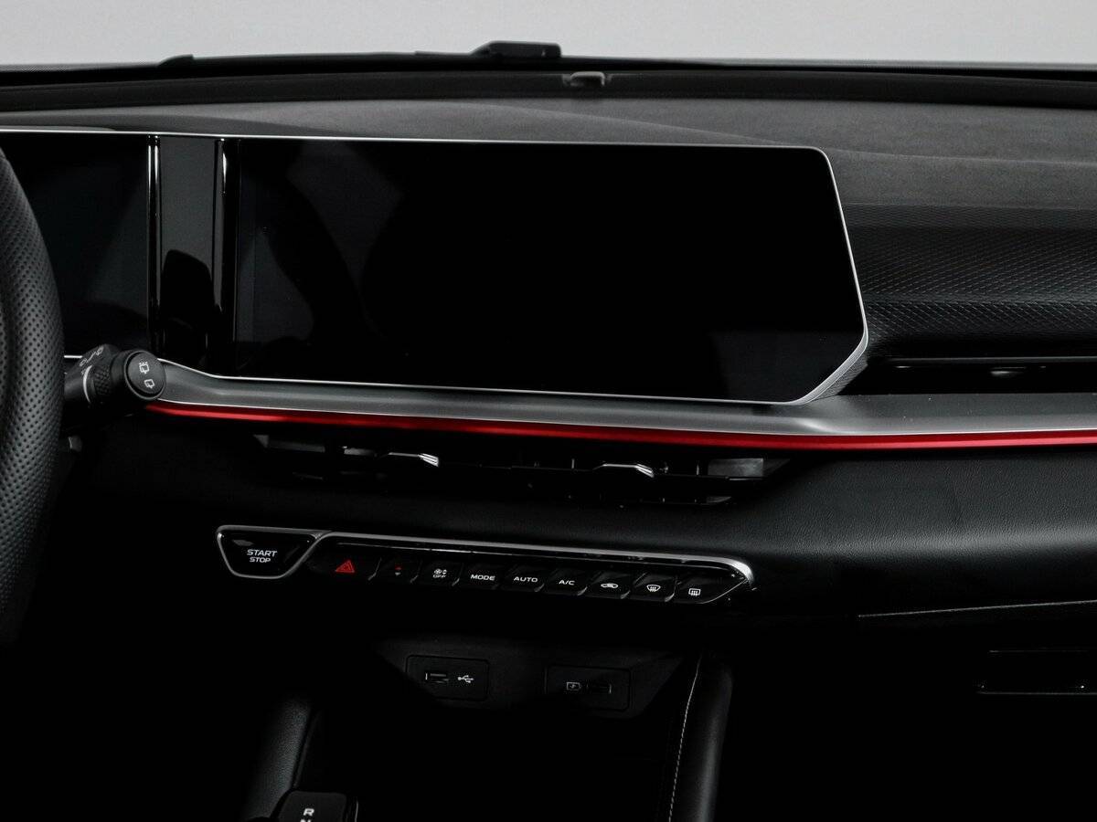 Geely Coolray с пробегом — 2024 год. Фото: #12