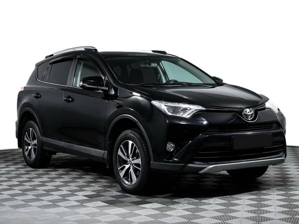 Toyota RAV4 с пробегом — 2017 год. Фото: #2