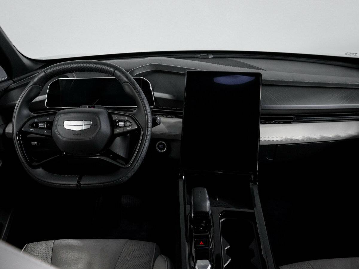 Geely Atlas с пробегом — 2023 год. Фото: #11