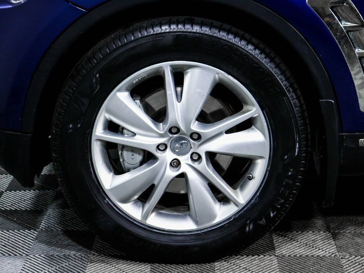 Infiniti FX с пробегом — 2012 год. Фото: #14