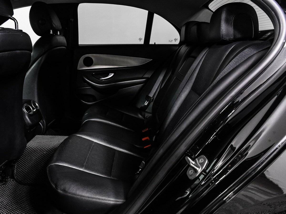 Mercedes-Benz E-Класс с пробегом — 2017 год. Фото: #12