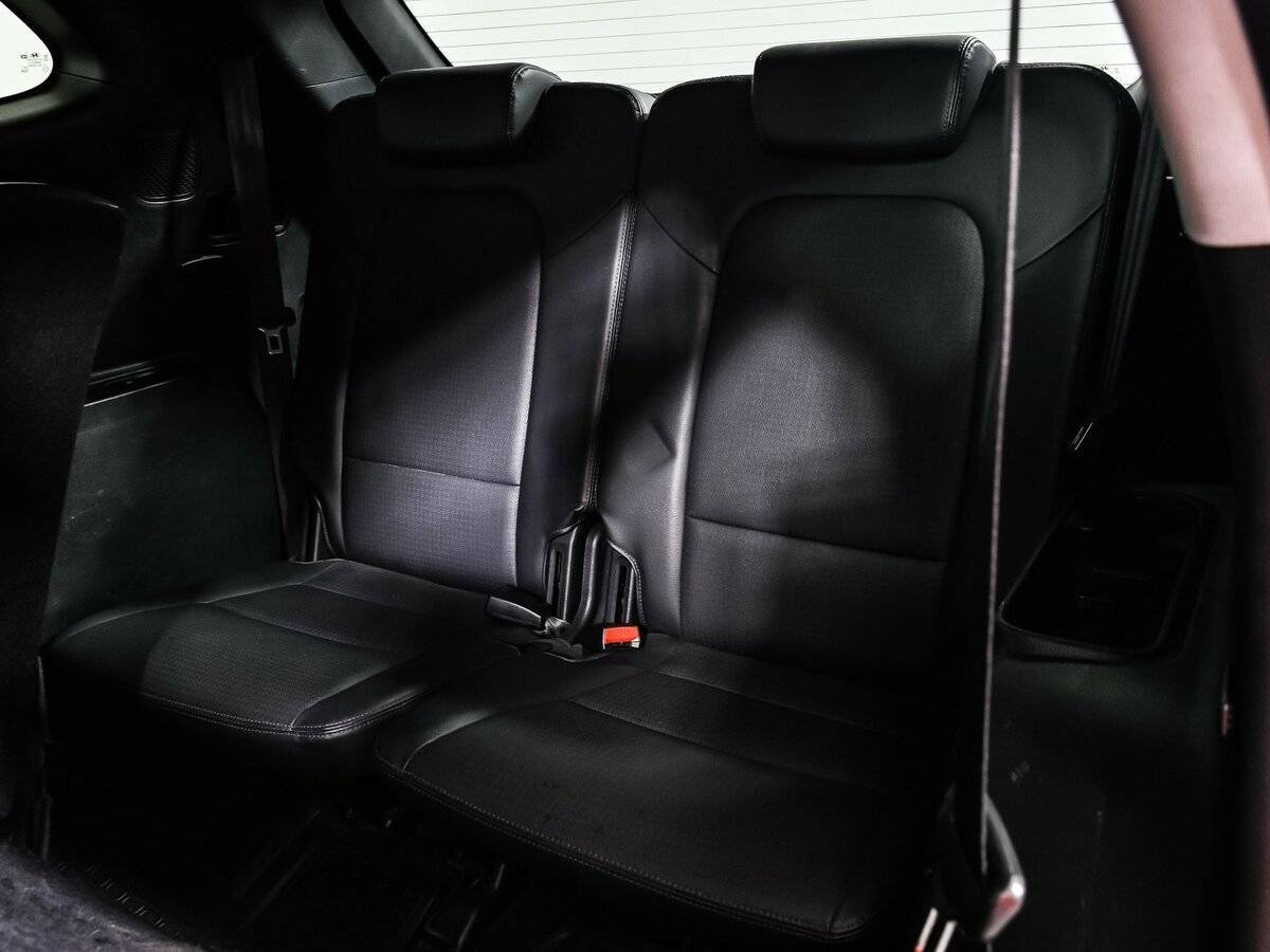 Hyundai Santa Fe с пробегом — 2014 год. Фото: #13