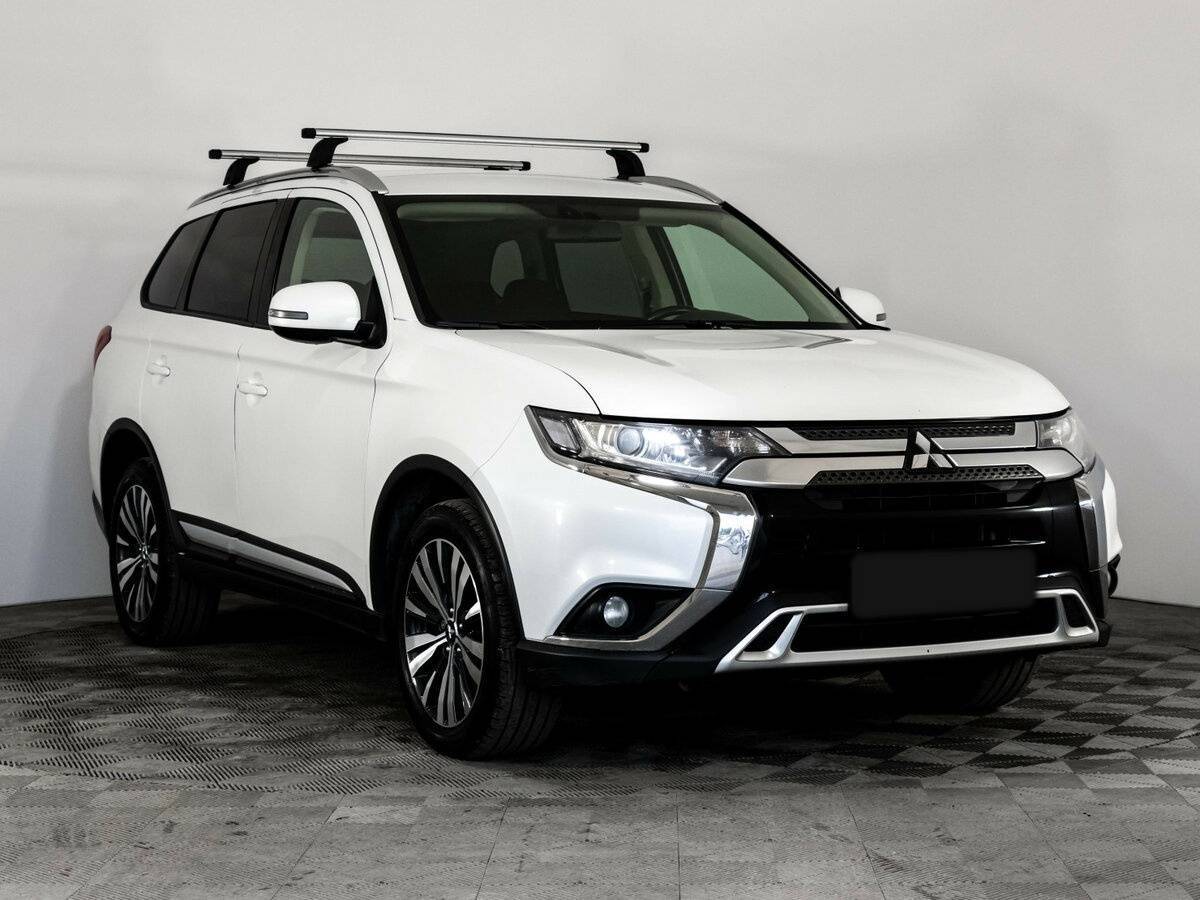 Mitsubishi Outlander с пробегом — 2019 год. Фото: #2