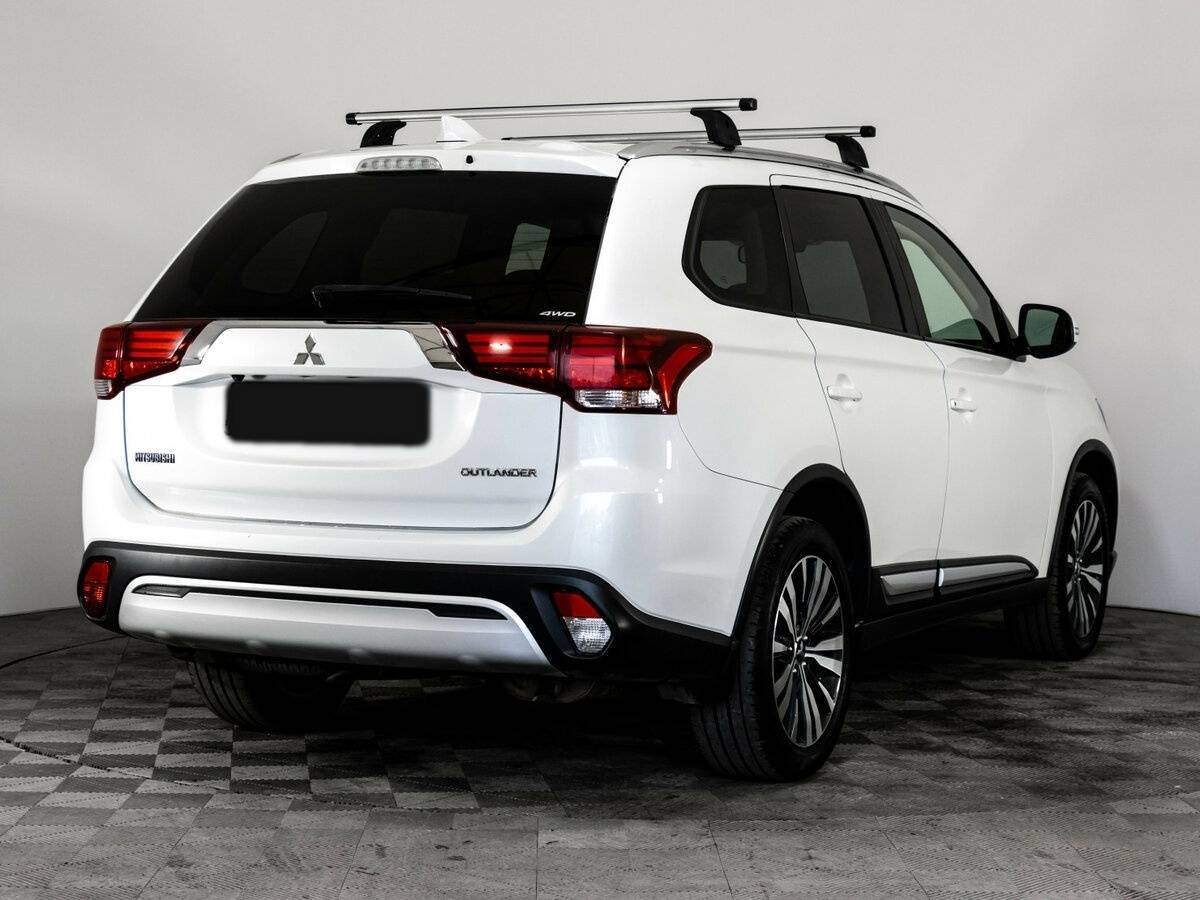 Mitsubishi Outlander с пробегом — 2019 год. Фото: #4