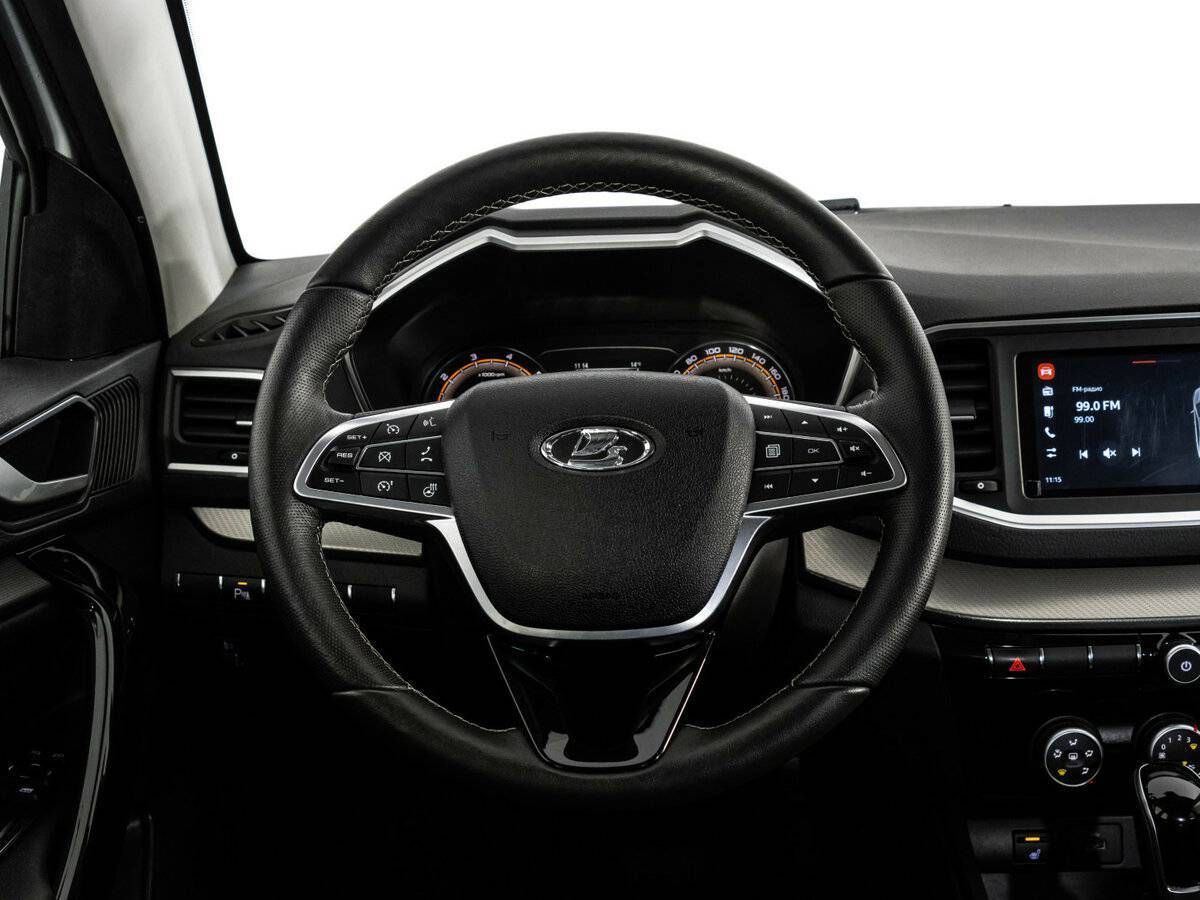 Lada (ВАЗ) Vesta с пробегом — 2024 год. Фото: #11