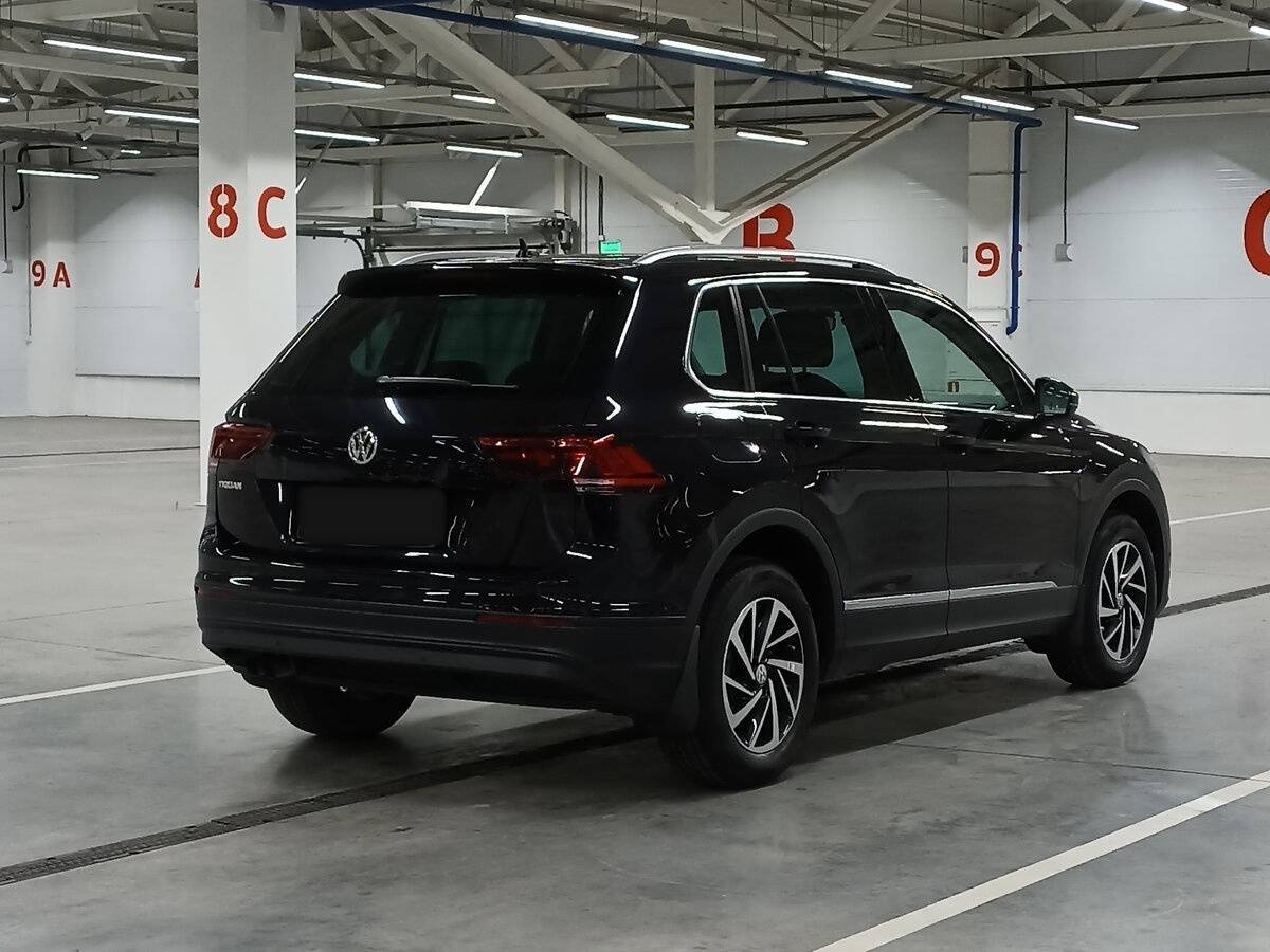 Volkswagen Tiguan с пробегом — 2018 год. Фото: #4