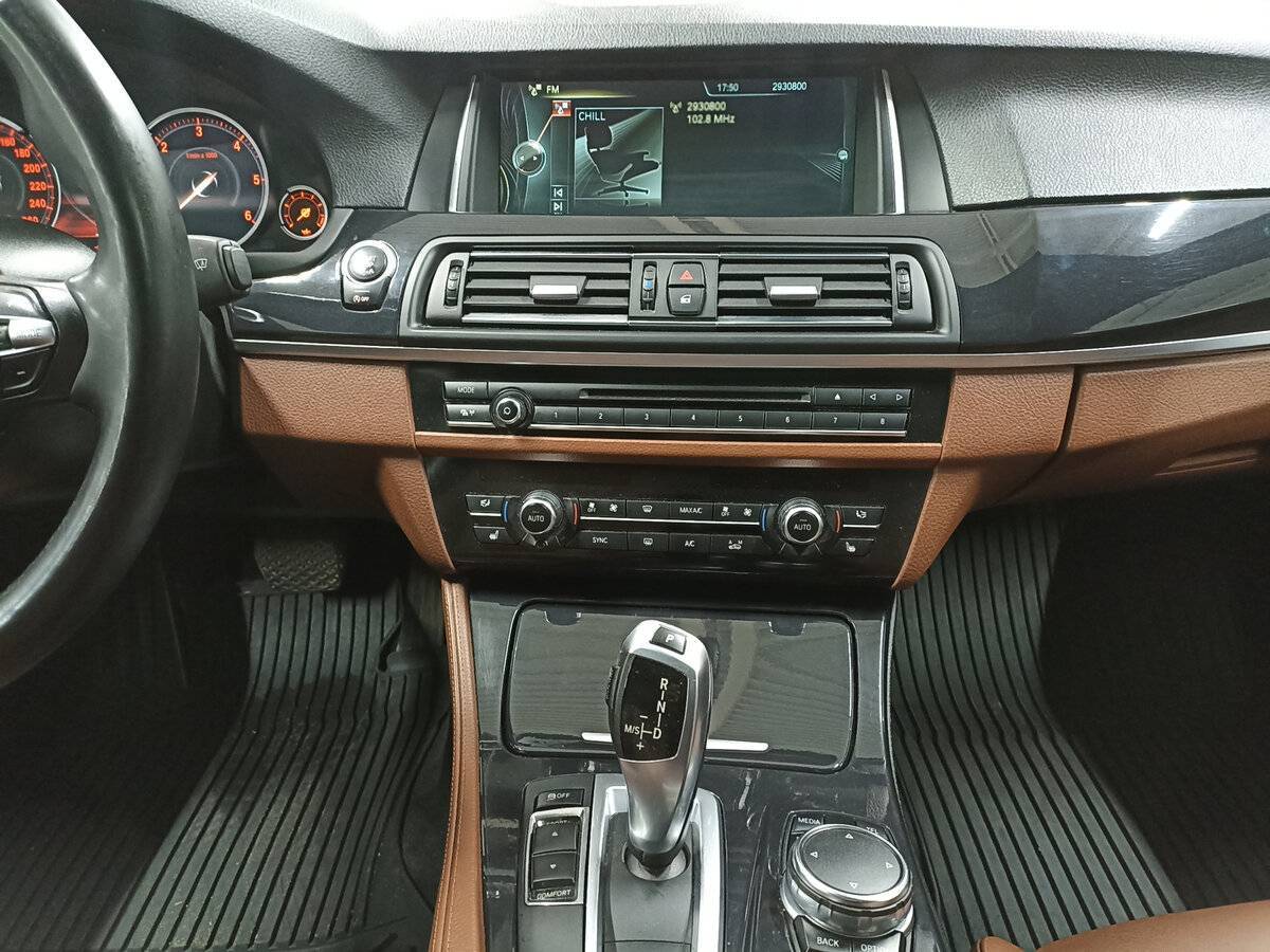 BMW 5 серии с пробегом — 2015 год. Фото: #14