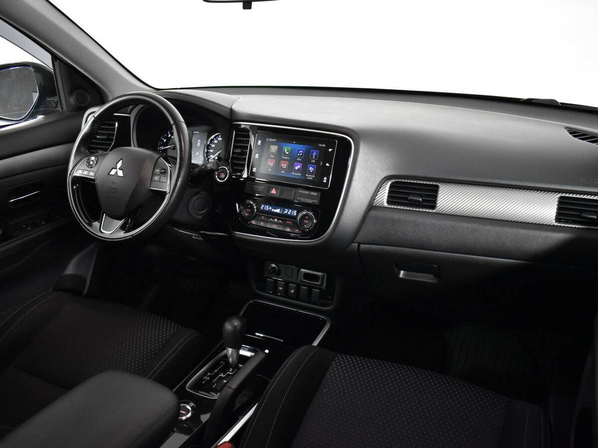 Mitsubishi Outlander с пробегом — 2018 год. Фото: #8