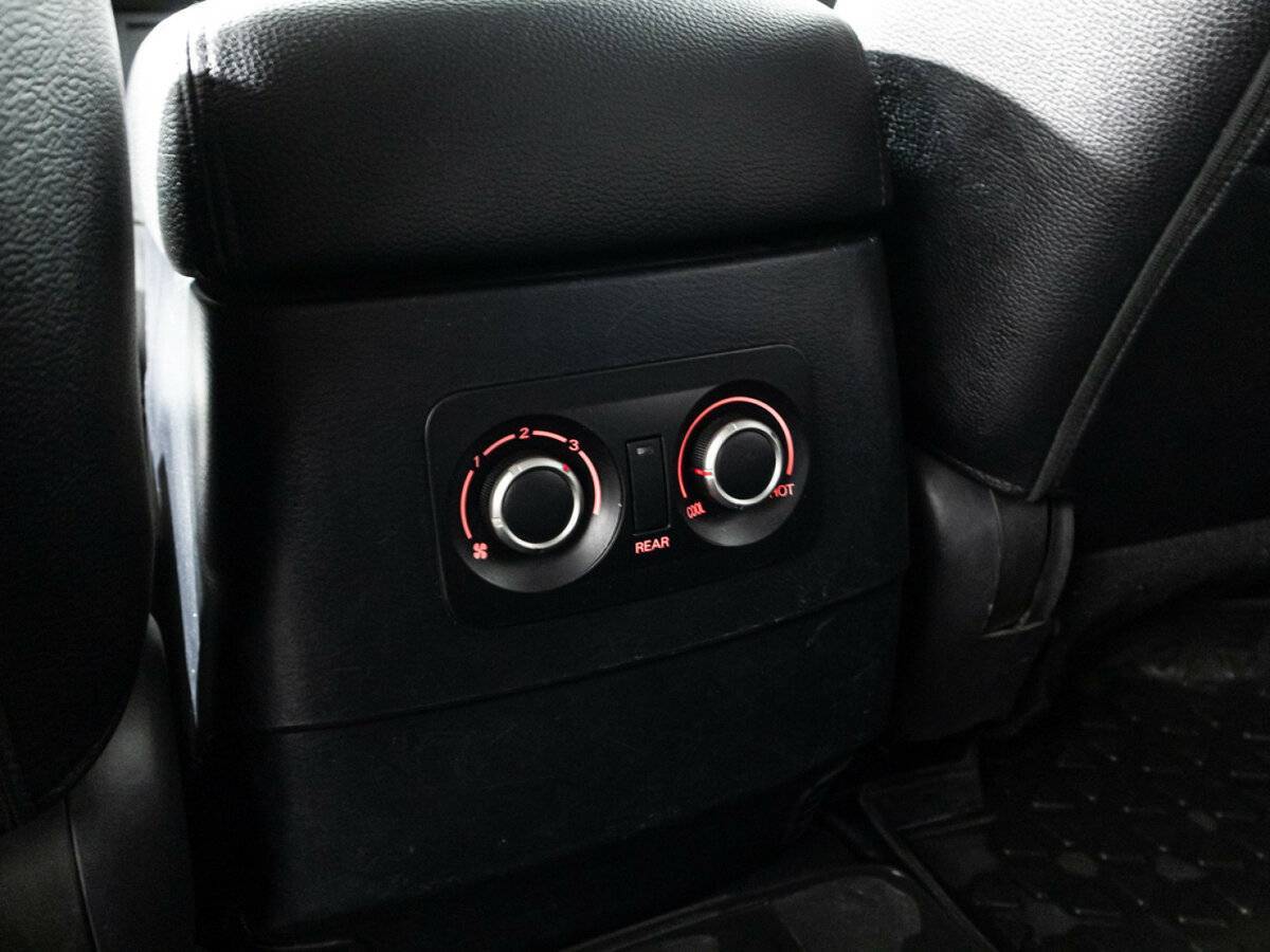 Mitsubishi Pajero с пробегом — 2012 год. Фото: #19