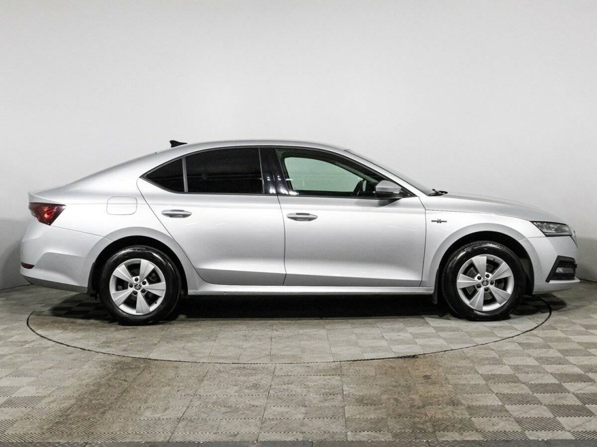 Skoda Octavia с пробегом — 2021 год. Фото: #3