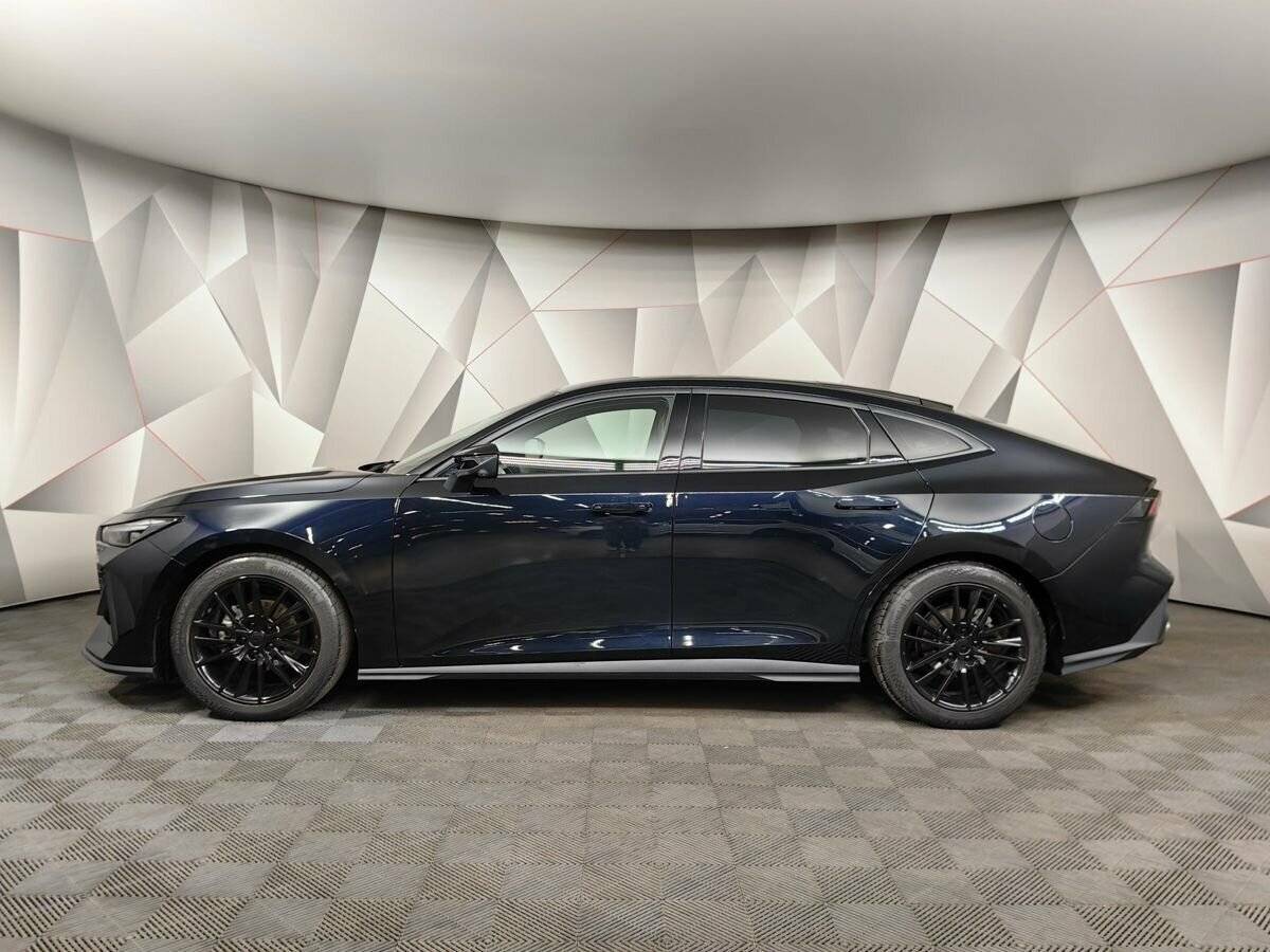 Changan UNI-V с пробегом — 2022 год. Фото: #4