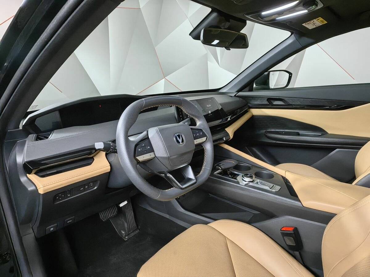 Changan UNI-V с пробегом — 2022 год. Фото: #16