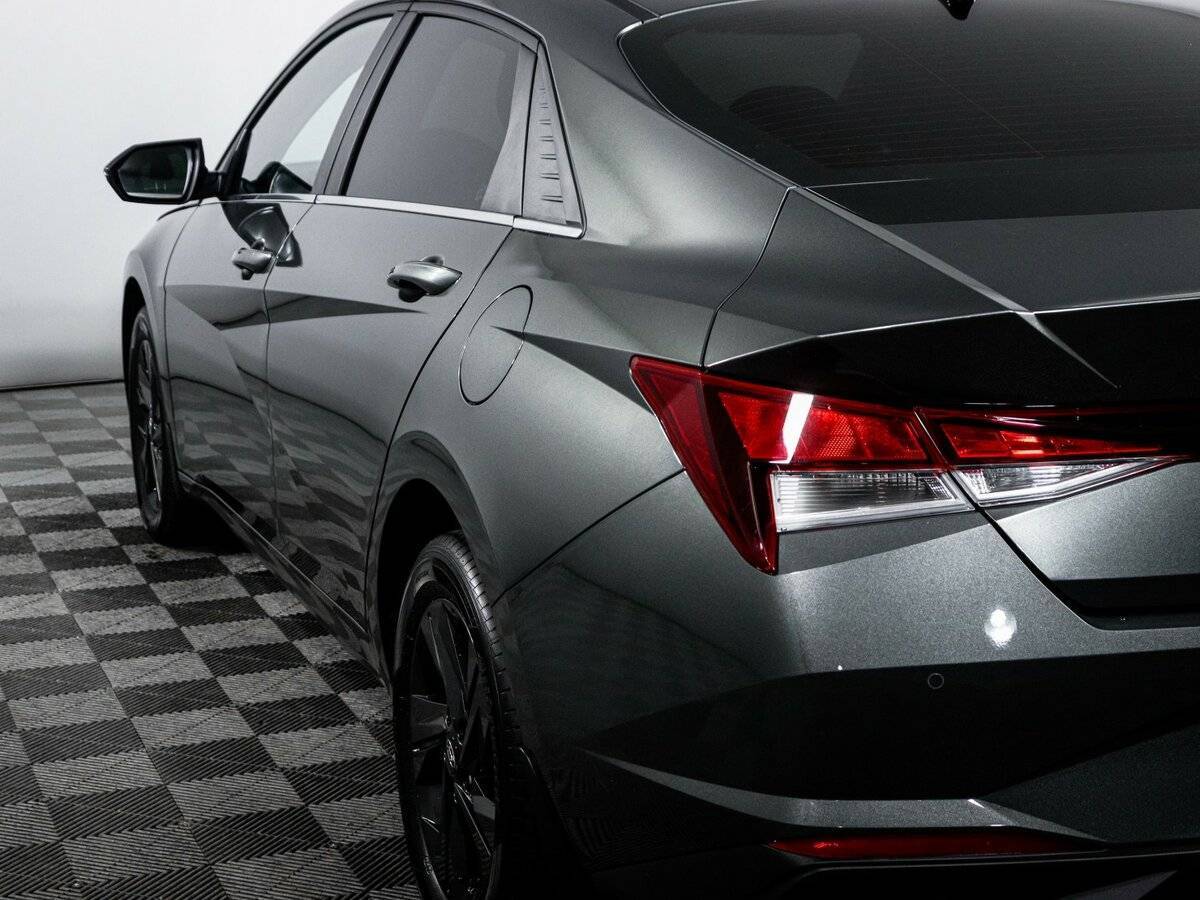 Hyundai Elantra с пробегом — 2021 год. Фото: #16