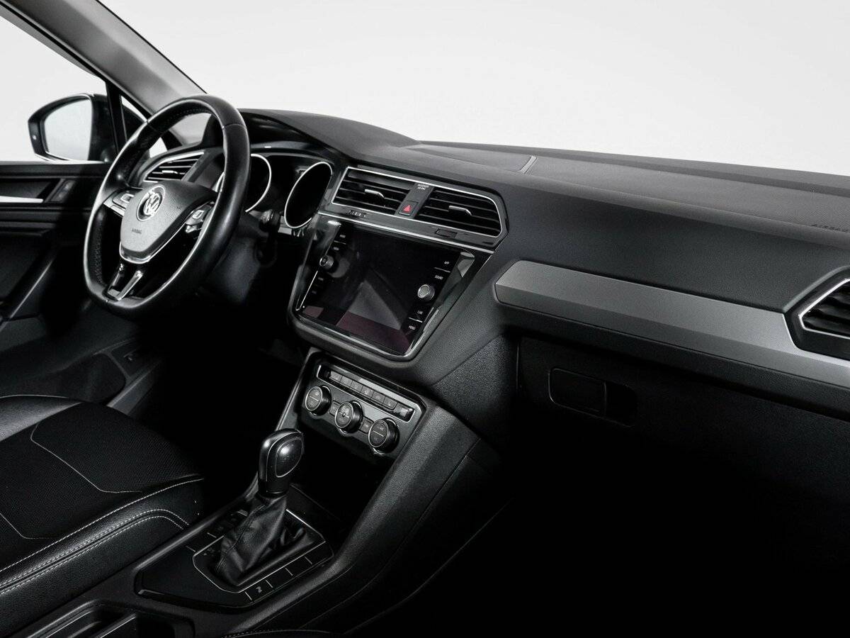 Volkswagen Tiguan с пробегом — 2020 год. Фото: #8