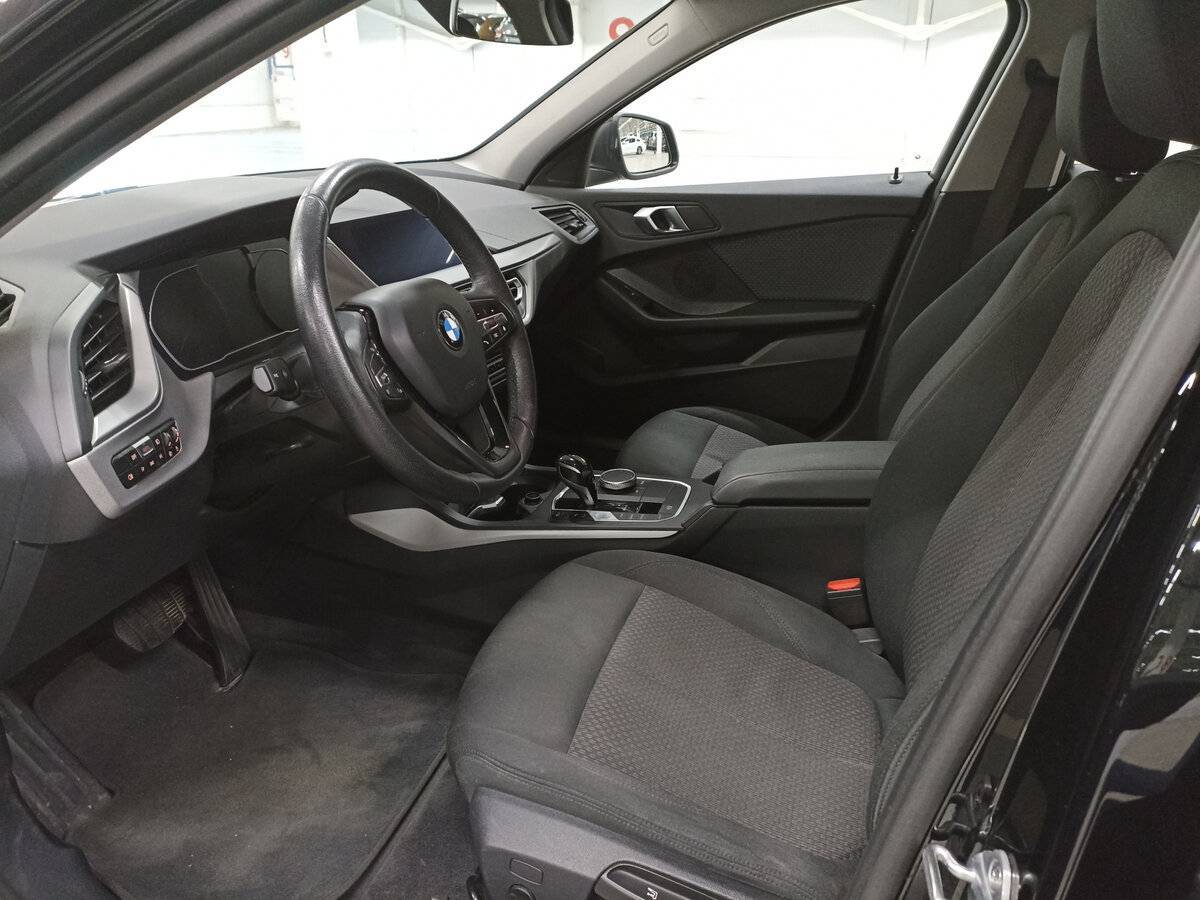 BMW 1 серии с пробегом — 2019 год. Фото: #15