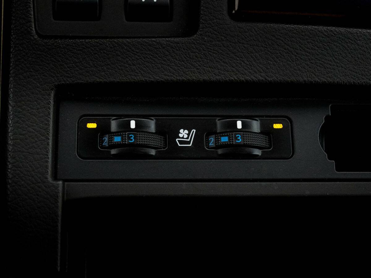 Lexus RX с пробегом — 2014 год. Фото: #15