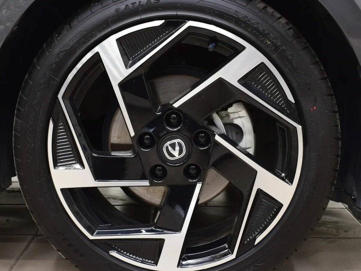 Changan Lamore с пробегом — 2023 год. Фото: #18