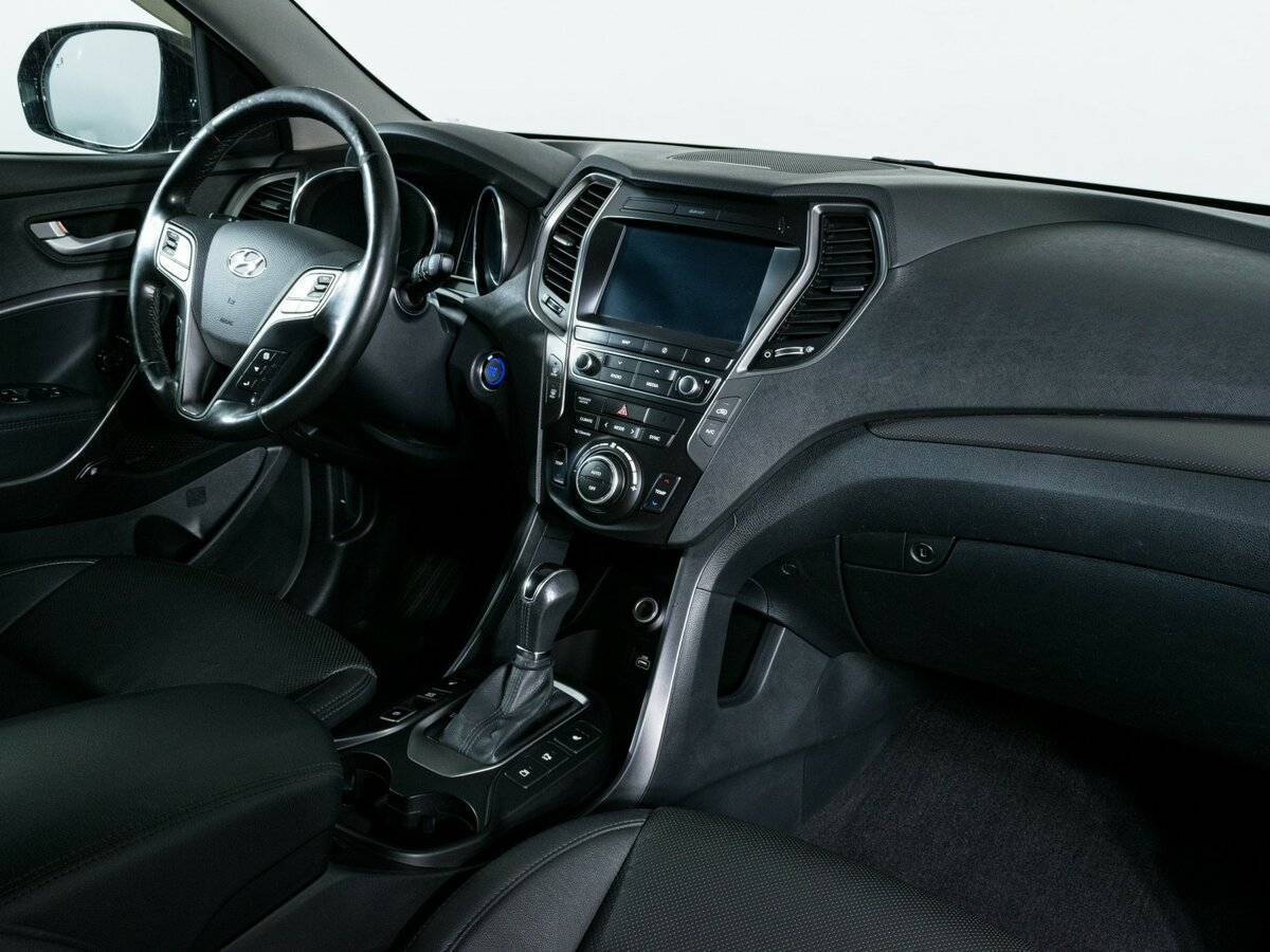 Hyundai Santa Fe с пробегом — 2017 год. Фото: #10