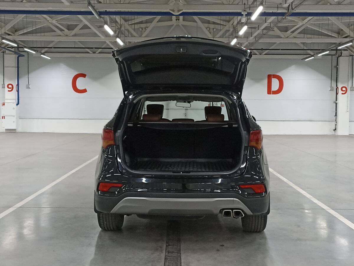 Hyundai Santa Fe с пробегом — 2017 год. Фото: #9