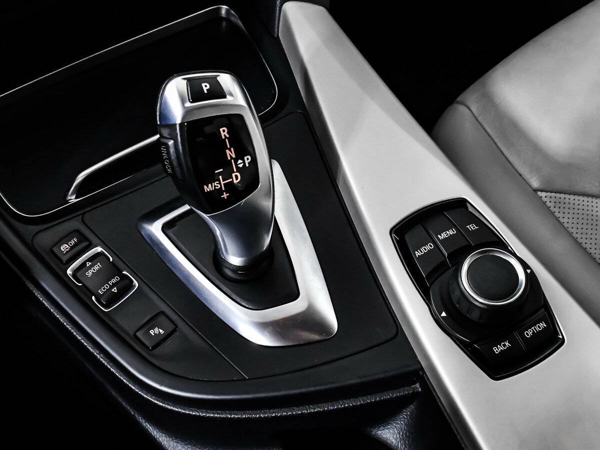 BMW 3 серии с пробегом — 2015 год. Фото: #14