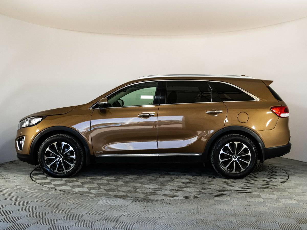 Kia Sorento с пробегом — 2015 год. Фото: #7