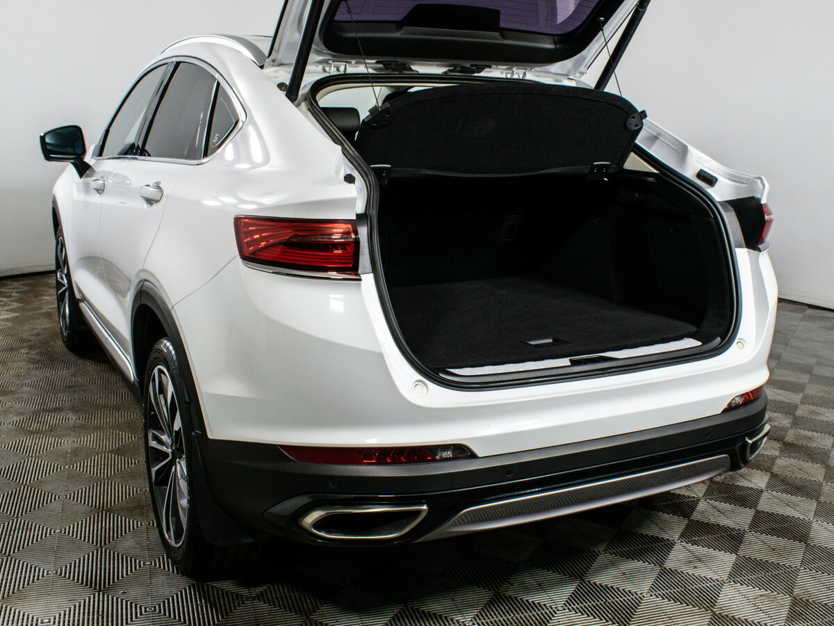 Geely Tugella с пробегом — 2022 год. Фото: #8