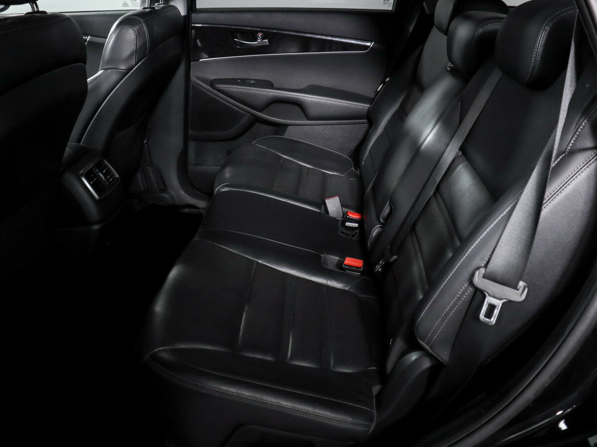 Kia Sorento с пробегом — 2017 год. Фото: #9