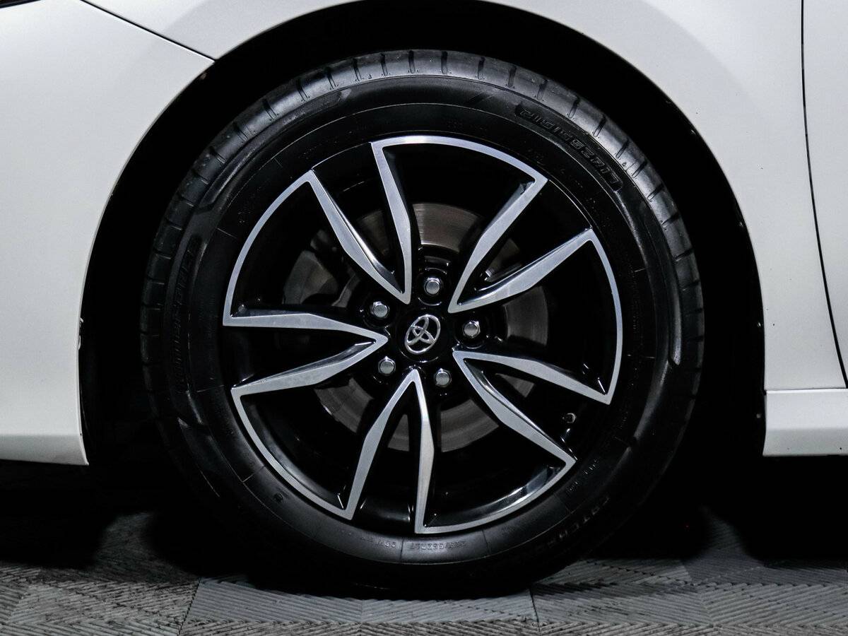 Toyota Camry с пробегом — 2020 год. Фото: #11