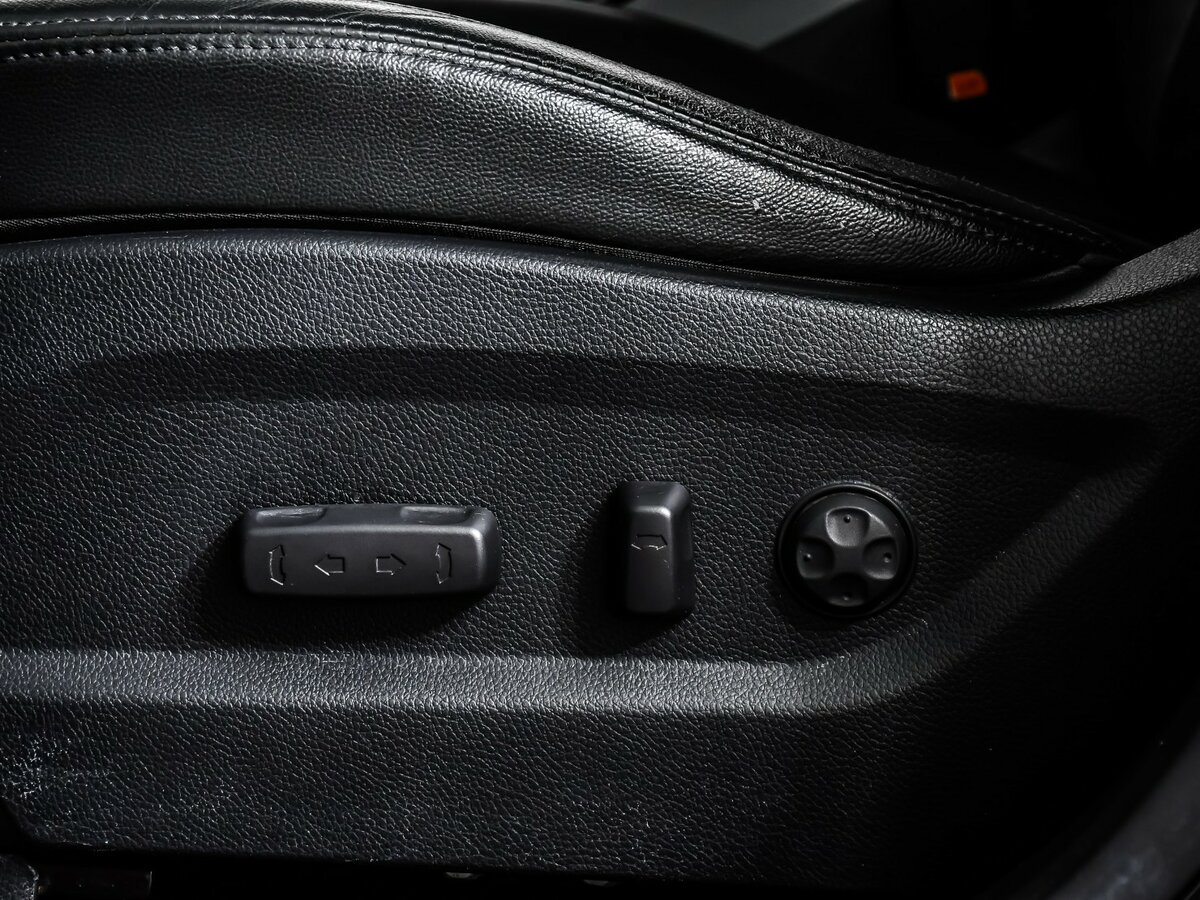 Hyundai Santa Fe с пробегом — 2017 год. Фото: #14