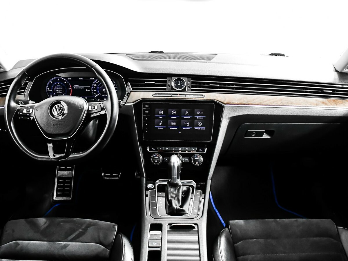 Volkswagen Passat с пробегом — 2018 год. Фото: #8