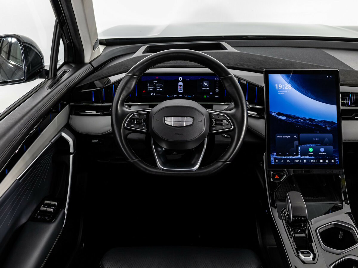 Geely Atlas с пробегом — 2023 год. Фото: #9