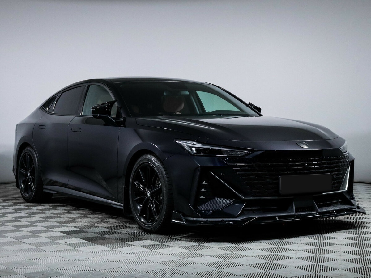 Changan UNI-V с пробегом — 2023 год. Фото: #2