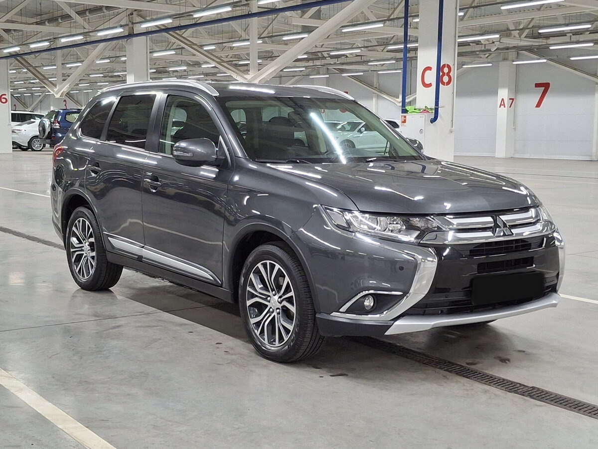 Mitsubishi Outlander с пробегом — 2016 год. Фото: #2