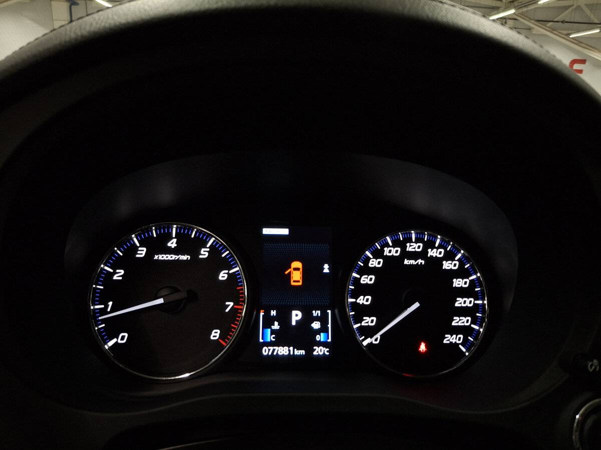 Mitsubishi Outlander с пробегом — 2016 год. Фото: #12