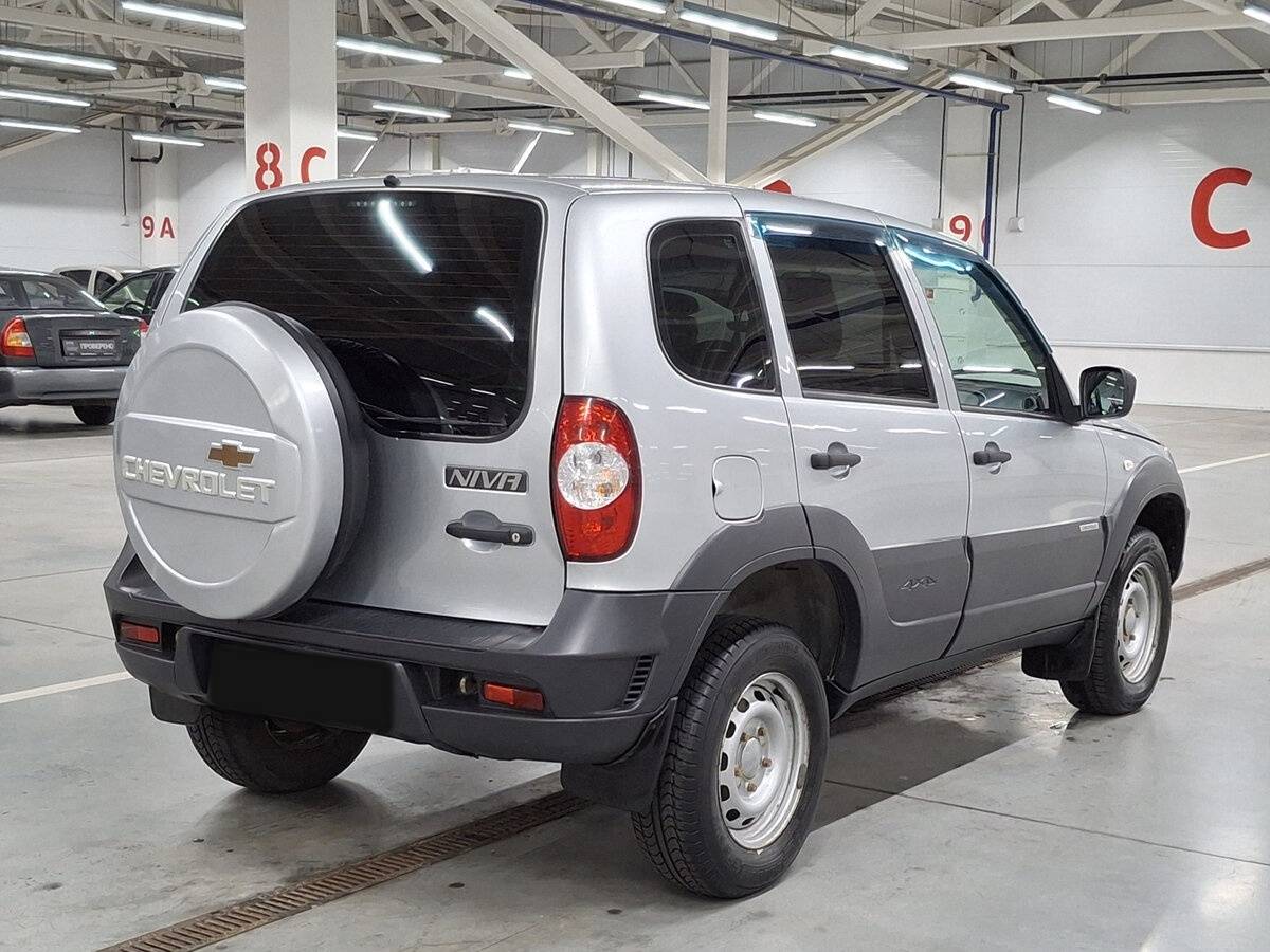 Chevrolet Niva с пробегом — 2018 год. Фото: #4