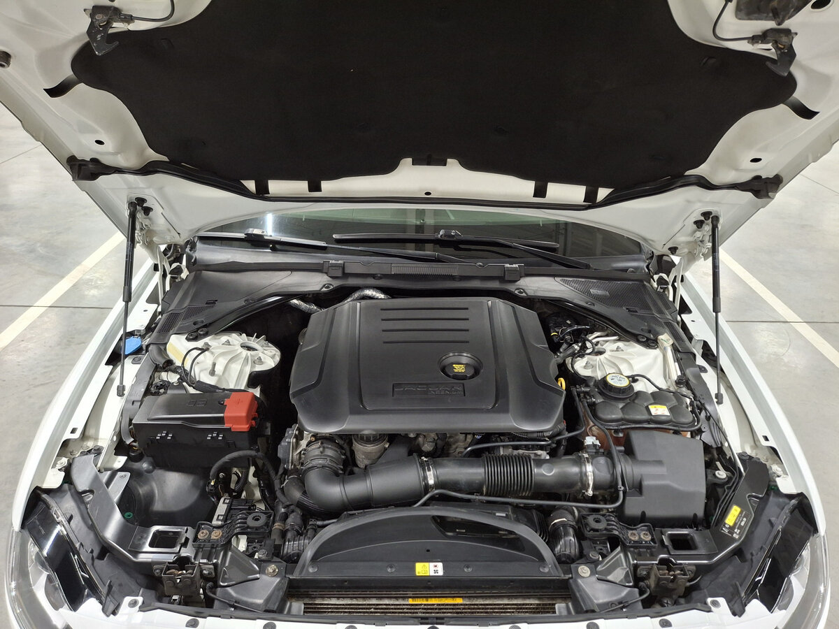 Jaguar XF с пробегом — 2016 год. Фото: #8