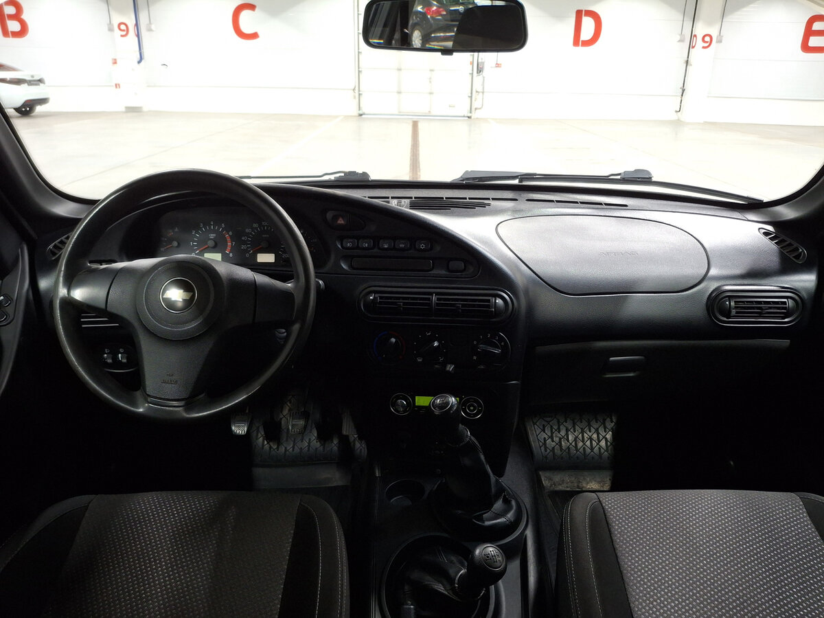 Chevrolet Niva с пробегом — 2017 год. Фото: #13