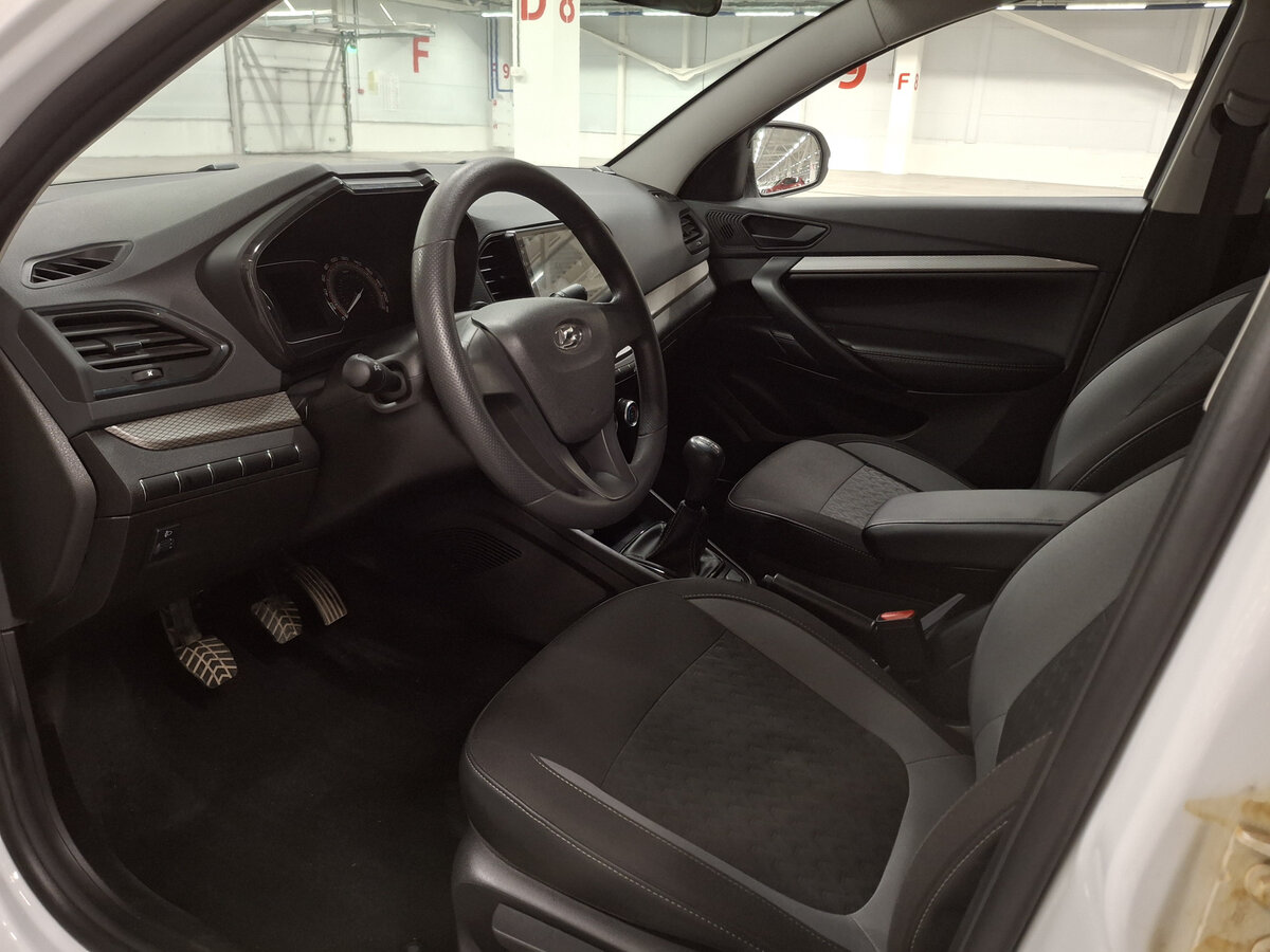 Lada (ВАЗ) Vesta с пробегом — 2023 год. Фото: #15