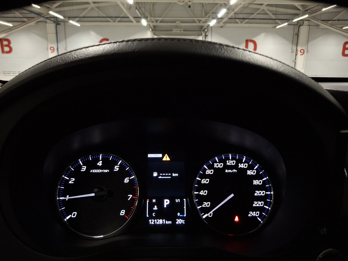 Mitsubishi Outlander с пробегом — 2020 год. Фото: #12