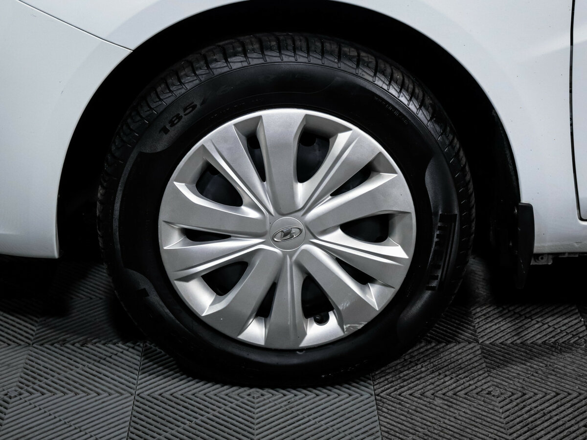 Lada (ВАЗ) Vesta с пробегом — 2023 год. Фото: #11